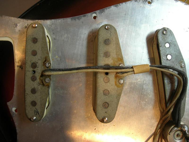 Vintage Guitar & Amp Fender Stratocaster 65